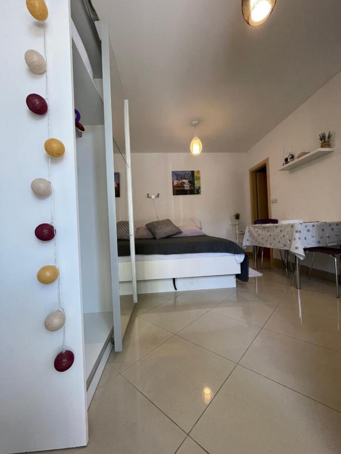 Studio Apartment Klaric Vis Eksteriør billede