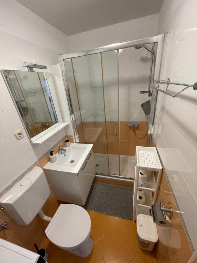 Studio Apartment Klaric Vis Eksteriør billede